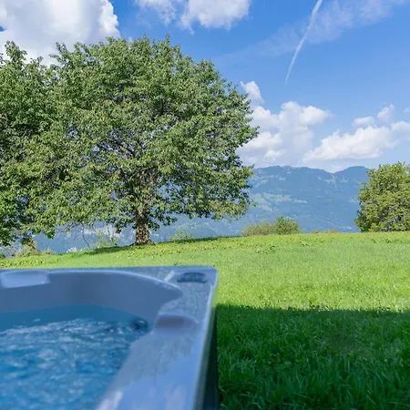 Wellness-gaestehaus In Says Mit Whirlpool Und Sauna Apartament